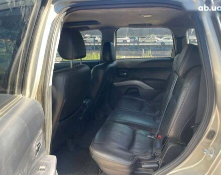 Мицубиси Аутлендер 2007 в Киеве на Automoto.ua Бежевый Мицубиси Аутлендер, объемом двигателя 3 л и пробегом 358 тыс. км за 9900 $, фото 13 на Automoto.ua