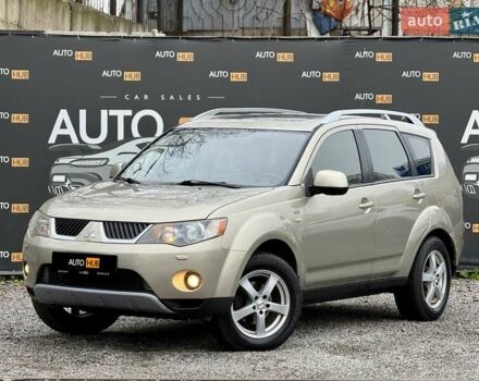 Бежевый Мицубиси Аутлендер, объемом двигателя 3 л и пробегом 210 тыс. км за 9000 $, фото 2 на Automoto.ua