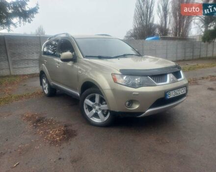 Бежевий Міцубісі Аутлендер, об'ємом двигуна 3 л та пробігом 245 тис. км за 8600 $, фото 1 на Automoto.ua
