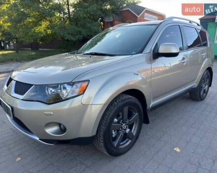 Бежевий Міцубісі Аутлендер, об'ємом двигуна 2.36 л та пробігом 200 тис. км за 8820 $, фото 7 на Automoto.ua