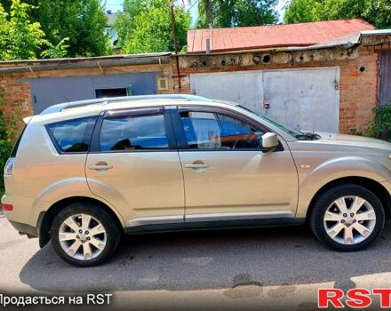 Бежевый Мицубиси Аутлендер, объемом двигателя 2.4 л и пробегом 204 тыс. км за 8500 $, фото 4 на Automoto.ua