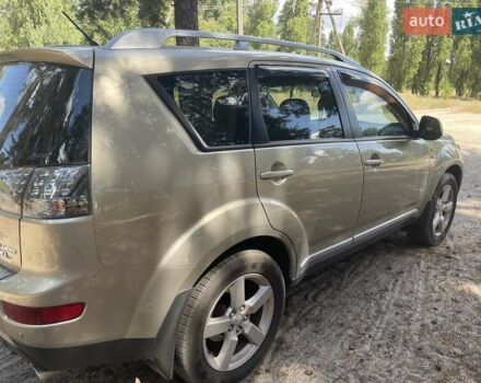 Бежевый Мицубиси Аутлендер, объемом двигателя 3 л и пробегом 176 тыс. км за 11000 $, фото 11 на Automoto.ua