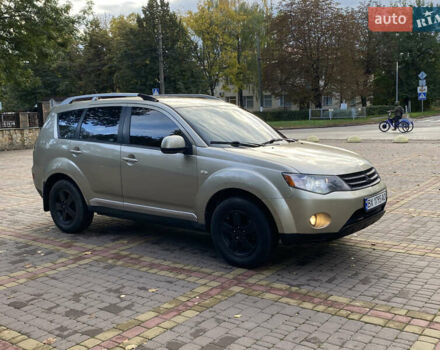 Бежевый Мицубиси Аутлендер, объемом двигателя 3 л и пробегом 330 тыс. км за 7800 $, фото 5 на Automoto.ua