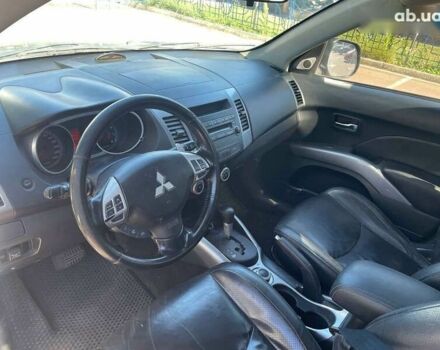 Мицубиси Аутлендер 2007 в Киеве на Automoto.ua Бежевый Мицубиси Аутлендер, объемом двигателя 3 л и пробегом 358 тыс. км за 9900 $, фото 11 на Automoto.ua