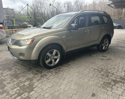 Бежевый Мицубиси Аутлендер, объемом двигателя 2.4 л и пробегом 290 тыс. км за 6950 $, фото 6 на Automoto.ua