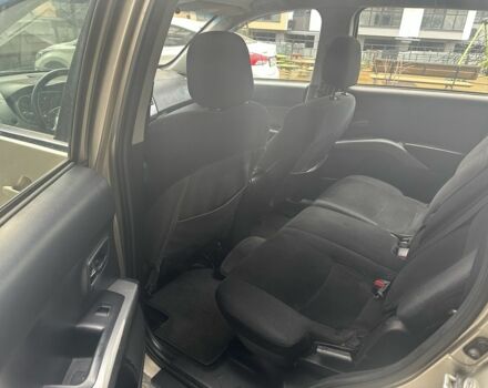 Бежевый Мицубиси Аутлендер, объемом двигателя 2.4 л и пробегом 290 тыс. км за 6950 $, фото 10 на Automoto.ua