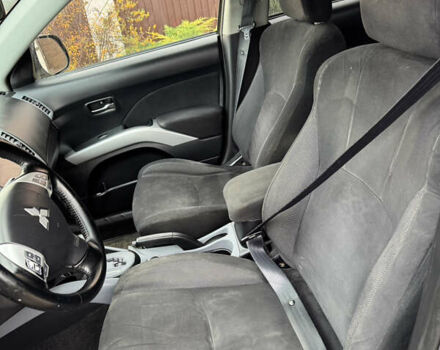 Бежевий Міцубісі Аутлендер, об'ємом двигуна 2.4 л та пробігом 301 тис. км за 6100 $, фото 8 на Automoto.ua