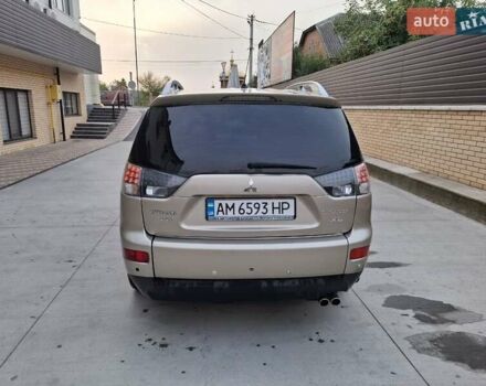 Бежевий Міцубісі Аутлендер, об'ємом двигуна 3 л та пробігом 266 тис. км за 8500 $, фото 5 на Automoto.ua