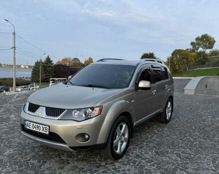 Бежевый Мицубиси Аутлендер, объемом двигателя 3 л и пробегом 223 тыс. км за 10000 $, фото 6 на Automoto.ua