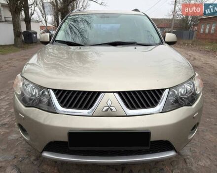 Бежевый Мицубиси Аутлендер, объемом двигателя 3 л и пробегом 178 тыс. км за 9450 $, фото 5 на Automoto.ua