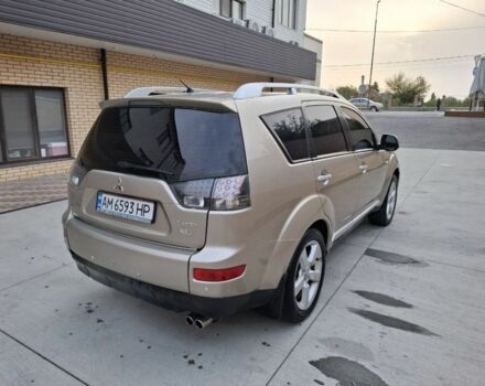 Бежевий Міцубісі Аутлендер, об'ємом двигуна 3 л та пробігом 266 тис. км за 8500 $, фото 6 на Automoto.ua