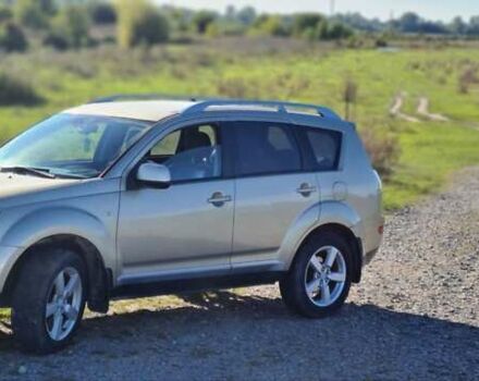 Бежевий Міцубісі Аутлендер, об'ємом двигуна 2.36 л та пробігом 256 тис. км за 8000 $, фото 3 на Automoto.ua