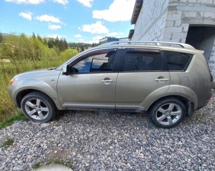 Міцубісі Аутлендер 2008 у Яремче на Automoto.ua Бежевий Міцубісі Аутлендер, об'ємом двигуна 3 л та пробігом 80 тис. км за 11500 $, фото 1 на Automoto.ua