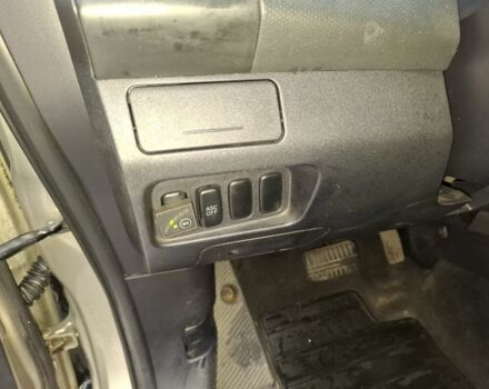 Бежевий Міцубісі Аутлендер, об'ємом двигуна 3 л та пробігом 266 тис. км за 8500 $, фото 9 на Automoto.ua