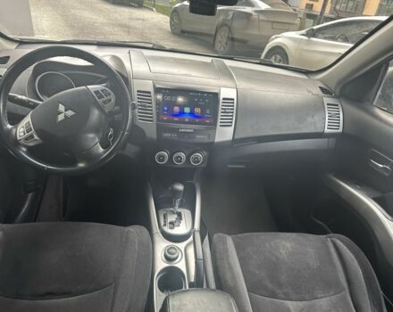 Бежевый Мицубиси Аутлендер, объемом двигателя 2.4 л и пробегом 290 тыс. км за 6950 $, фото 8 на Automoto.ua