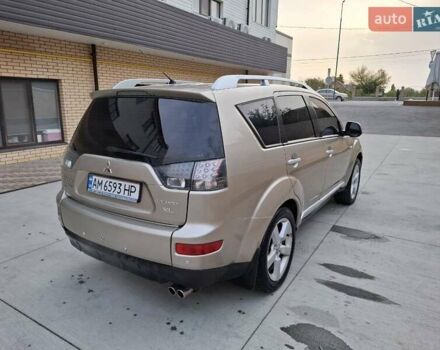 Бежевий Міцубісі Аутлендер, об'ємом двигуна 3 л та пробігом 266 тис. км за 8500 $, фото 6 на Automoto.ua
