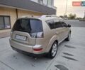 Бежевий Міцубісі Аутлендер, об'ємом двигуна 3 л та пробігом 266 тис. км за 8500 $, фото 6 на Automoto.ua