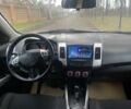 Бежевий Міцубісі Аутлендер, об'ємом двигуна 3 л та пробігом 240 тис. км за 8200 $, фото 5 на Automoto.ua