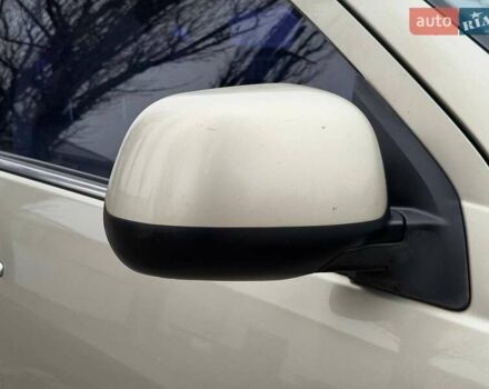 Бежевый Мицубиси Аутлендер, объемом двигателя 3 л и пробегом 178 тыс. км за 9450 $, фото 9 на Automoto.ua