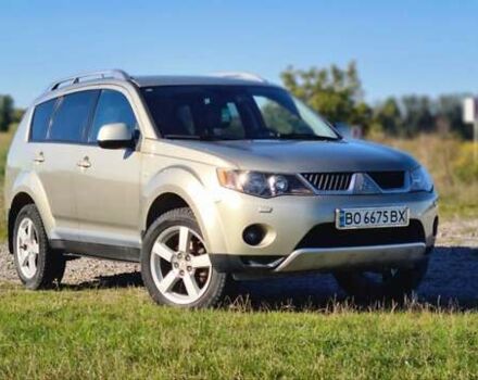 Бежевий Міцубісі Аутлендер, об'ємом двигуна 2.36 л та пробігом 256 тис. км за 8000 $, фото 5 на Automoto.ua