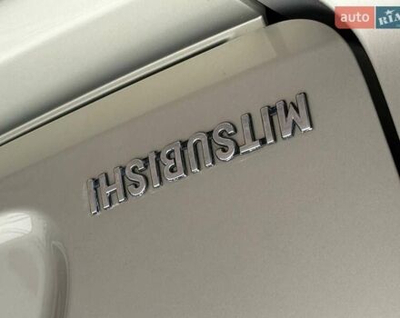 Бежевый Мицубиси Аутлендер, объемом двигателя 3 л и пробегом 178 тыс. км за 9450 $, фото 18 на Automoto.ua