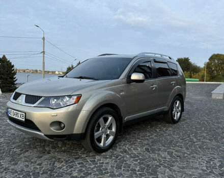 Бежевый Мицубиси Аутлендер, объемом двигателя 3 л и пробегом 223 тыс. км за 10000 $, фото 5 на Automoto.ua