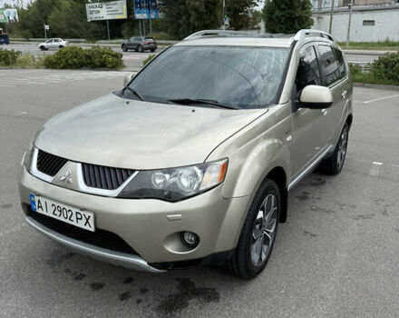 Міцубісі Аутлендер 2008 у Києві на Automoto.ua Бежевий Міцубісі Аутлендер, об'ємом двигуна 3 л та пробігом 337 тис. км за 11900 $, фото 6 на Automoto.ua