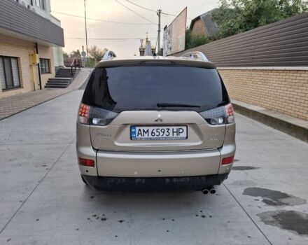 Бежевий Міцубісі Аутлендер, об'ємом двигуна 3 л та пробігом 266 тис. км за 8500 $, фото 5 на Automoto.ua