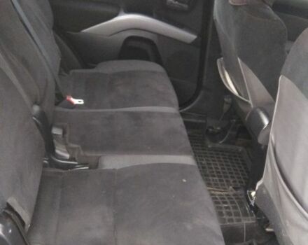 Бежевый Мицубиси Аутлендер, объемом двигателя 2 л и пробегом 330 тыс. км за 7700 $, фото 6 на Automoto.ua