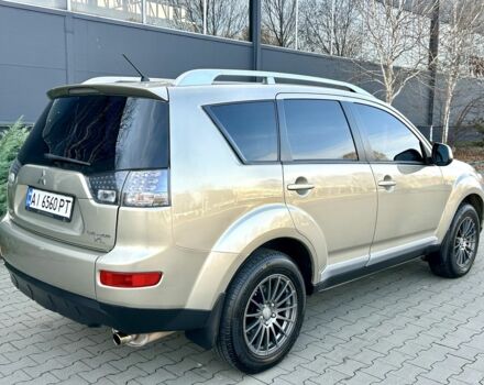 Бежевый Мицубиси Аутлендер, объемом двигателя 2.4 л и пробегом 226 тыс. км за 8999 $, фото 4 на Automoto.ua