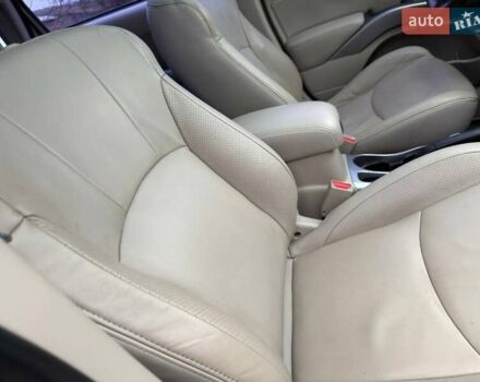 Бежевый Мицубиси Аутлендер, объемом двигателя 3 л и пробегом 178 тыс. км за 9450 $, фото 51 на Automoto.ua