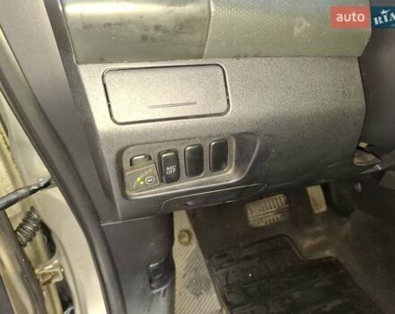 Бежевий Міцубісі Аутлендер, об'ємом двигуна 3 л та пробігом 266 тис. км за 8500 $, фото 9 на Automoto.ua