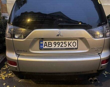 Бежевий Міцубісі Аутлендер, об'ємом двигуна 3 л та пробігом 195 тис. км за 8750 $, фото 4 на Automoto.ua
