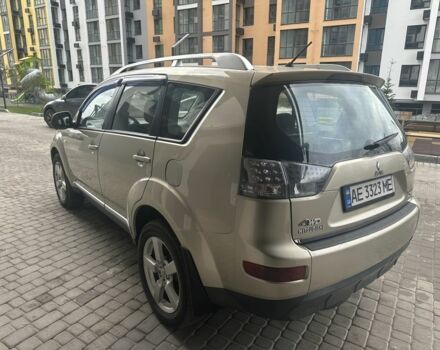 Бежевый Мицубиси Аутлендер, объемом двигателя 2.4 л и пробегом 290 тыс. км за 6950 $, фото 5 на Automoto.ua