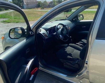 Бежевый Мицубиси Аутлендер, объемом двигателя 2 л и пробегом 303 тыс. км за 6500 $, фото 5 на Automoto.ua