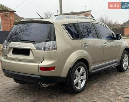 Бежевый Мицубиси Аутлендер, объемом двигателя 3 л и пробегом 178 тыс. км за 9450 $, фото 14 на Automoto.ua