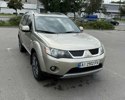 Міцубісі Аутлендер 2008 у Києві на Automoto.ua Бежевий Міцубісі Аутлендер, об'ємом двигуна 3 л та пробігом 337 тис. км за 11900 $, фото 5 на Automoto.ua