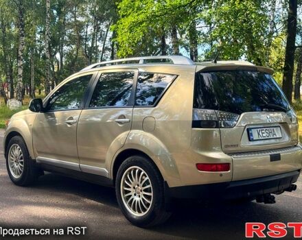 Бежевий Міцубісі Аутлендер, об'ємом двигуна 2.2 л та пробігом 173 тис. км за 8950 $, фото 3 на Automoto.ua