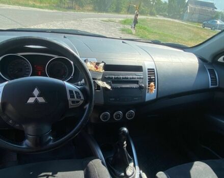 Бежевый Мицубиси Аутлендер, объемом двигателя 2 л и пробегом 303 тыс. км за 6500 $, фото 7 на Automoto.ua