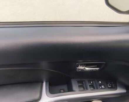 Бежевый Мицубиси Аутлендер, объемом двигателя 2.36 л и пробегом 200 тыс. км за 8300 $, фото 21 на Automoto.ua