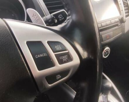 Бежевый Мицубиси Аутлендер, объемом двигателя 2.36 л и пробегом 200 тыс. км за 8300 $, фото 19 на Automoto.ua