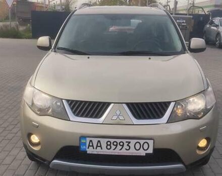 Бежевый Мицубиси Аутлендер, объемом двигателя 2.36 л и пробегом 200 тыс. км за 8300 $, фото 8 на Automoto.ua
