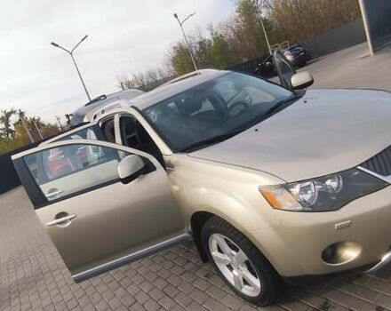 Бежевый Мицубиси Аутлендер, объемом двигателя 2.36 л и пробегом 200 тыс. км за 8300 $, фото 60 на Automoto.ua