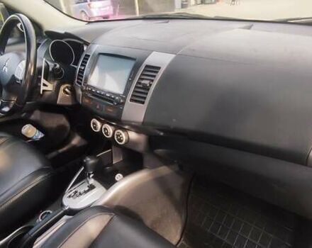 Бежевый Мицубиси Аутлендер, объемом двигателя 2.36 л и пробегом 200 тыс. км за 8300 $, фото 40 на Automoto.ua