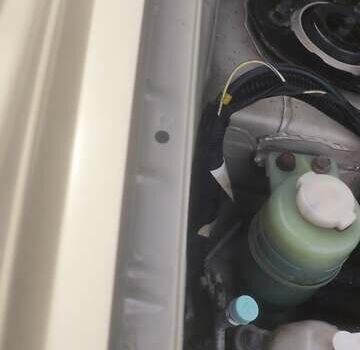 Бежевый Мицубиси Аутлендер, объемом двигателя 2.36 л и пробегом 200 тыс. км за 8300 $, фото 52 на Automoto.ua