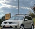 Бежевий Міцубісі Аутлендер, об'ємом двигуна 2 л та пробігом 370 тис. км за 4500 $, фото 3 на Automoto.ua