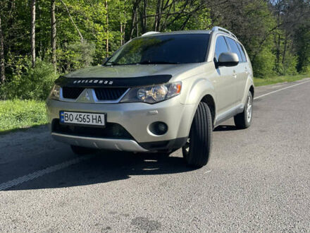 Мицубиси Аутлендер 2007 в Радивилове на Automoto.ua Бежевый Мицубиси Аутлендер, объемом двигателя 1.97 л и пробегом 241 тыс. км за 7900 $, фото 1 на Automoto.ua