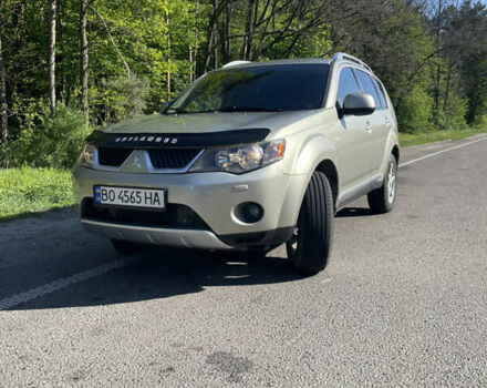 Бежевий Міцубісі Аутлендер, об'ємом двигуна 1.97 л та пробігом 241 тис. км за 8000 $, фото 1 на Automoto.ua