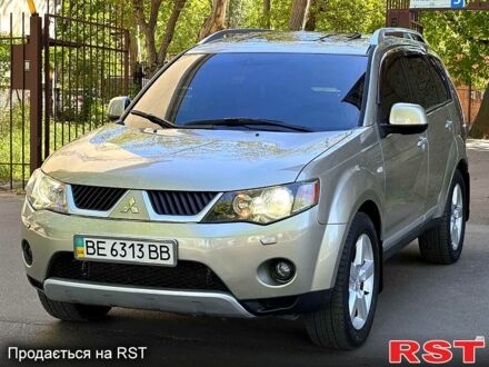 Міцубісі Аутлендер 2008 у Миколаєві на Automoto.ua Бежевий Міцубісі Аутлендер, об'ємом двигуна 2.4 л та пробігом 0 тис. км за 8900 $, фото 1 на Automoto.ua