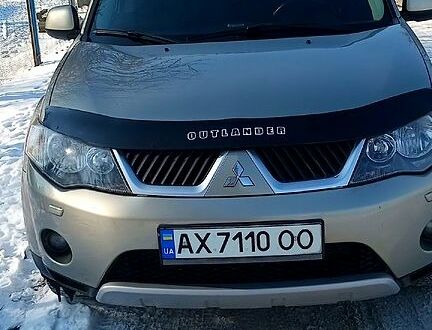 Міцубісі Аутлендер 2008 у Червоноград на Automoto.ua Бежевий Міцубісі Аутлендер, об'ємом двигуна 2.2 л та пробігом 296 тис. км за 9500 $, фото 1 на Automoto.ua